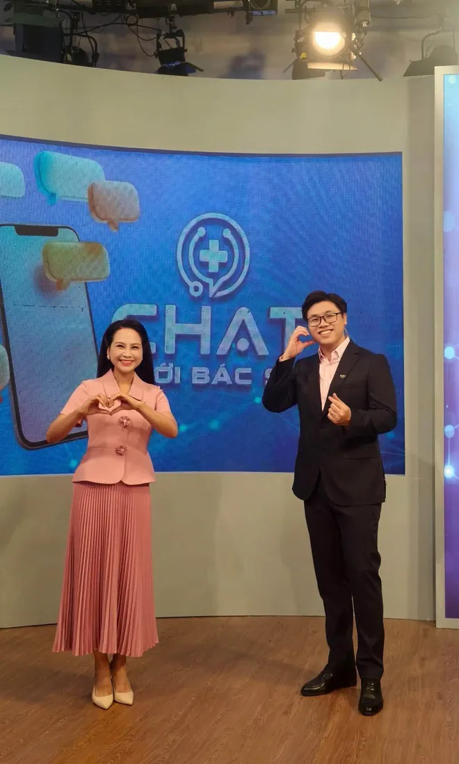 Những làn gió mới trên sóng VTV2: Câu chuyện "vượt ngưỡng" của những người làm truyền hình trên sóng và số- Ảnh 1.