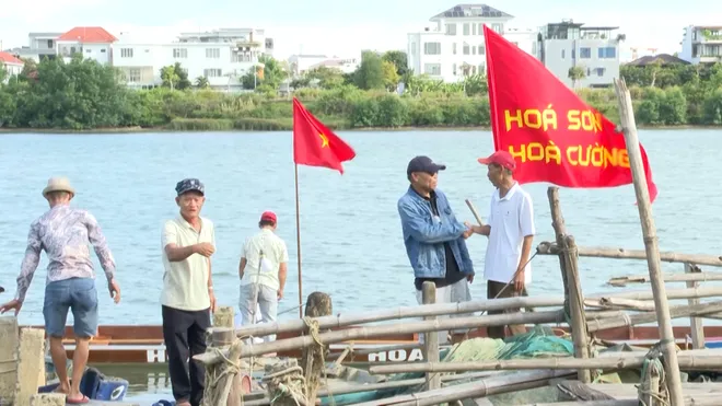 Lễ hội đua thuyền - Nhịp đập bản sắc neo giữ cội nguồn- Ảnh 2. Lễ hội đua thuyền - Nhịp đập bản sắc neo giữ cội nguồn- Ảnh 2.
