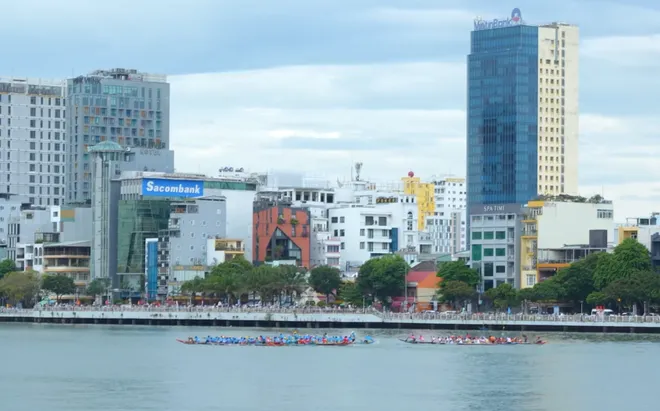 Đua thuyền truyền thống dịp Tết Độc lập: Mạch nguồn văn hóa và sức mạnh cộng đồng- Ảnh 5. Đua thuyền truyền thống dịp Tết Độc lập: Mạch nguồn văn hóa và sức mạnh cộng đồng- Ảnh 5.