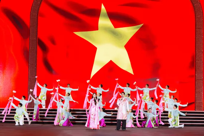 Miss World 2026: 111 thí sinh trình diễn văn hóa trên sân khấu hơn 110m tại Khánh Hòa- Ảnh 25. Miss World 2026: 111 thí sinh trình diễn văn hóa trên sân khấu hơn 110m tại Khánh Hòa- Ảnh 25.