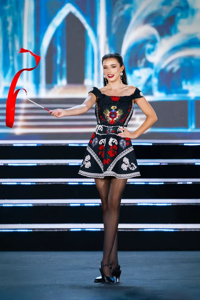 Miss World 2026: 111 thí sinh trình diễn văn hóa trên sân khấu hơn 110m tại Khánh Hòa- Ảnh 6. Miss World 2026: 111 thí sinh trình diễn văn hóa trên sân khấu hơn 110m tại Khánh Hòa- Ảnh 6.