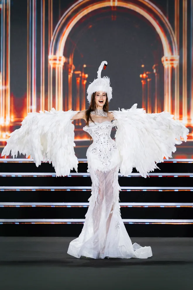 Miss World 2026: 111 thí sinh trình diễn văn hóa trên sân khấu hơn 110m tại Khánh Hòa- Ảnh 17. Miss World 2026: 111 thí sinh trình diễn văn hóa trên sân khấu hơn 110m tại Khánh Hòa- Ảnh 17.