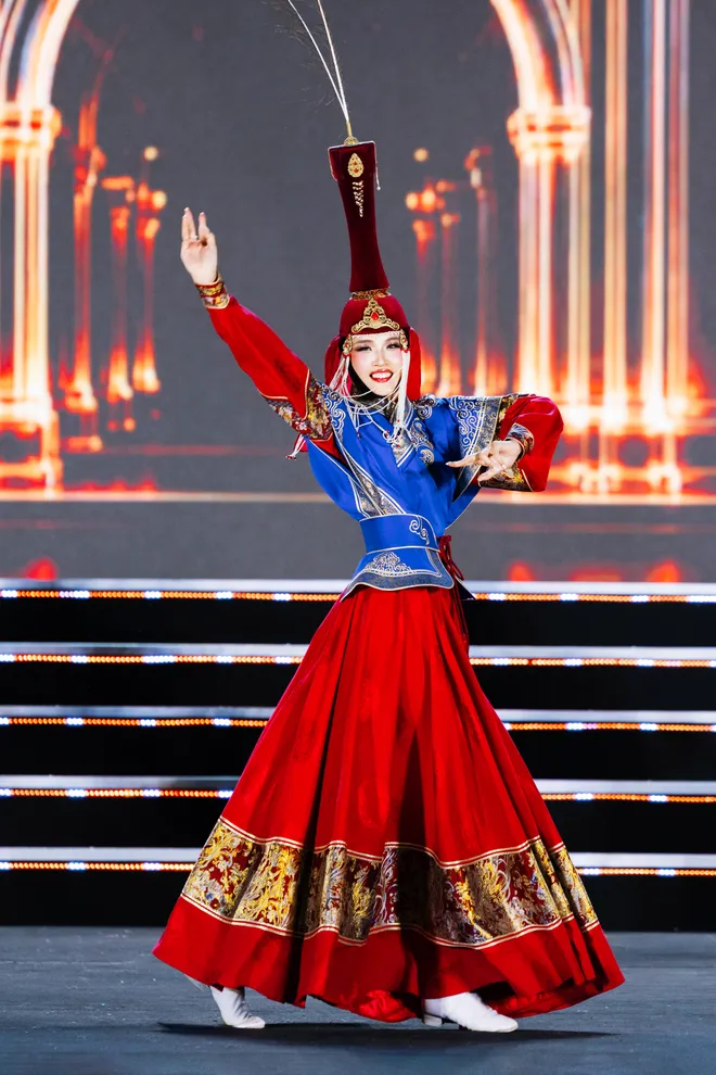 Miss World 2026: 111 thí sinh trình diễn văn hóa trên sân khấu hơn 110m tại Khánh Hòa- Ảnh 3. Miss World 2026: 111 thí sinh trình diễn văn hóa trên sân khấu hơn 110m tại Khánh Hòa- Ảnh 3.