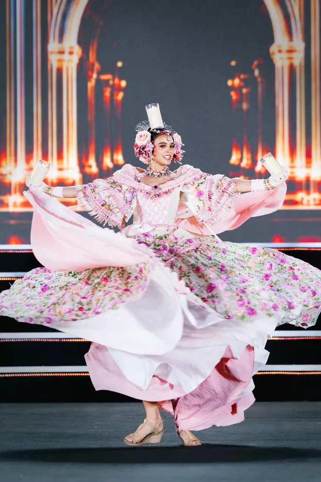 Miss World 2026: 111 thí sinh trình diễn văn hóa trên sân khấu hơn 110m tại Khánh Hòa- Ảnh 2. Miss World 2026: 111 thí sinh trình diễn văn hóa trên sân khấu hơn 110m tại Khánh Hòa- Ảnh 2.