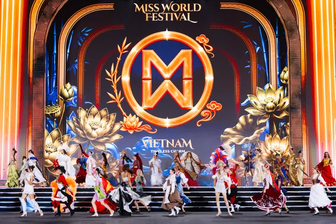 Miss World 2026: 111 thí sinh trình diễn văn hóa trên sân khấu hơn 110m tại Khánh Hòa- Ảnh 29. Miss World 2026: 111 thí sinh trình diễn văn hóa trên sân khấu hơn 110m tại Khánh Hòa- Ảnh 29.