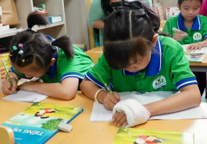 Lễ khai giảng đặc biệt của bệnh nhi ung thư- Ảnh 9.