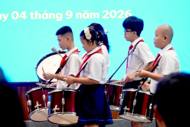 Lễ khai giảng đặc biệt của bệnh nhi ung thư- Ảnh 3.