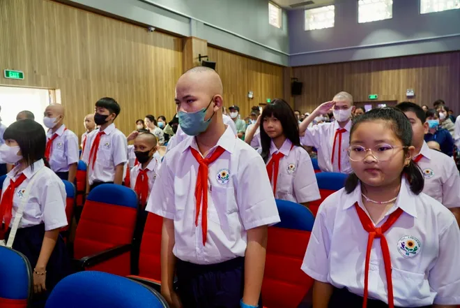 Lễ khai giảng đặc biệt của bệnh nhi ung thư- Ảnh 6.