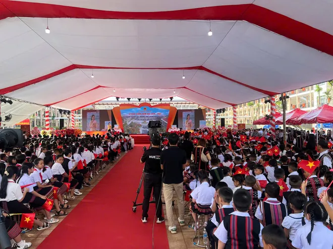 Rộn ràng không khí khai giảng năm học mới- Ảnh 12. Rộn ràng không khí khai giảng năm học mới- Ảnh 12.
