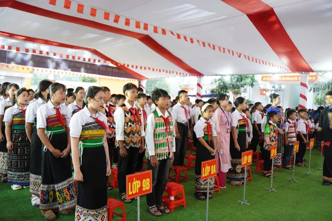 Rộn ràng không khí khai giảng năm học mới- Ảnh 8. Rộn ràng không khí khai giảng năm học mới- Ảnh 8.