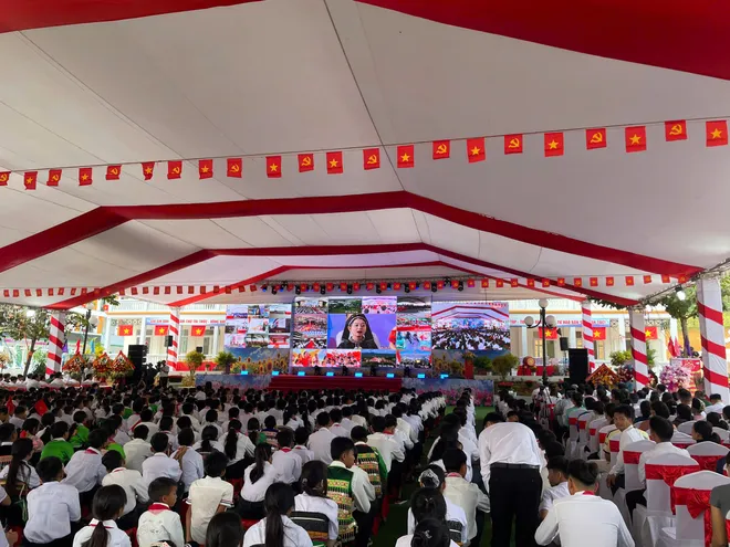 Rộn ràng không khí khai giảng năm học mới- Ảnh 7. Rộn ràng không khí khai giảng năm học mới- Ảnh 7.