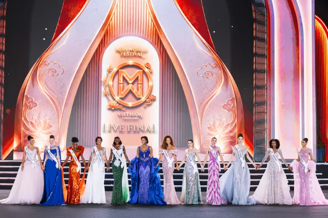 Đêm Chung kết Miss World lần thứ 73 tại Việt Nam:
Nhìn lại những khoảnh khắc đăng quang lịch sử dịp kỷ niệm 75 năm- Ảnh 19. Đêm Chung kết Miss World lần thứ 73 tại Việt Nam:
Nhìn lại những khoảnh khắc đăng quang lịch sử dịp kỷ niệm 75 năm- Ảnh 19.