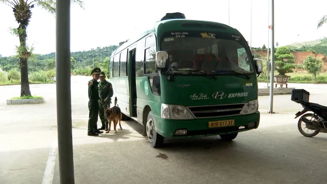 Đảm bảo an ninh vùng biên giới tại Cửa khẩu Quốc tế Bờ Y- Ảnh 1. Đảm bảo an ninh vùng biên giới tại Cửa khẩu Quốc tế Bờ Y- Ảnh 1.