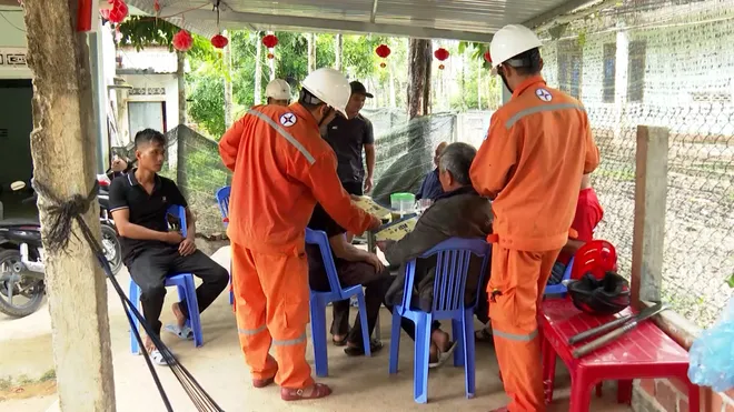 Điện lực Quảng Ngãi tuyên truyền tiết kiệm điện- Ảnh 2. Điện lực Quảng Ngãi tuyên truyền tiết kiệm điện- Ảnh 2.