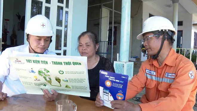 Điện lực Quảng Ngãi tuyên truyền tiết kiệm điện- Ảnh 1. Điện lực Quảng Ngãi tuyên truyền tiết kiệm điện- Ảnh 1.
