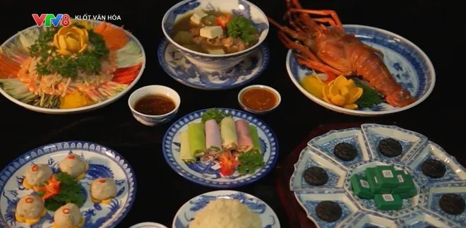 Người giữ hồn ẩm thực cung đình Huế giữa dòng chảy di sản- Ảnh 1. Người giữ hồn ẩm thực cung đình Huế giữa dòng chảy di sản- Ảnh 1.