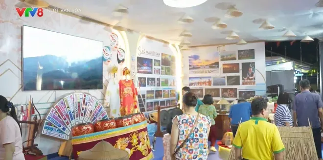 Gia Lai: Triển lãm không gian du lịch, văn hóa mở rộng kết nối, lan tỏa giá trị địa phương- Ảnh 5. Gia Lai: Triển lãm không gian du lịch, văn hóa mở rộng kết nối, lan tỏa giá trị địa phương- Ảnh 5.