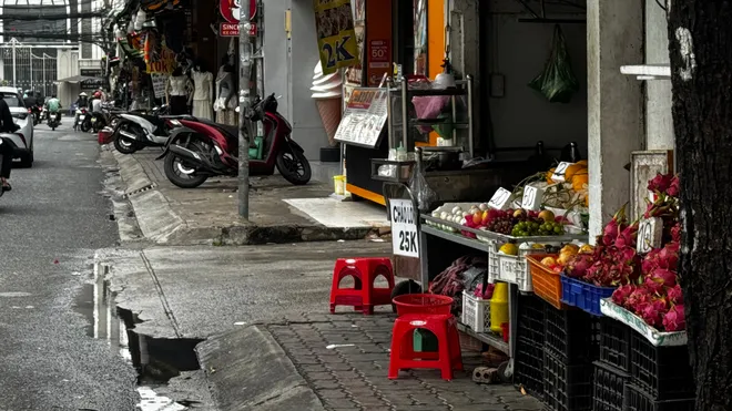 TP Hồ Chí Minh lắp camera tại một phường để phạt nguội lấn chiếm lòng đường, vỉa hè- Ảnh 4.