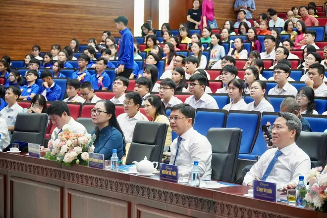 TP Hồ Chí Minh đẩy mạnh ứng dụng AI để đào tạo học sinh giỏi - Ảnh 1.