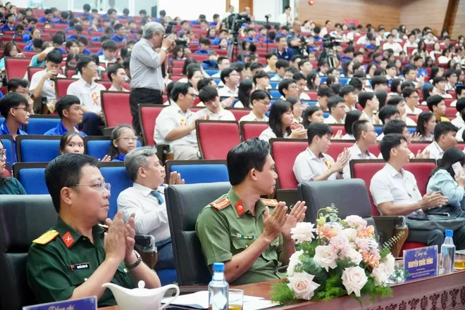 TP Hồ Chí Minh đẩy mạnh ứng dụng AI để đào tạo học sinh giỏi - Ảnh 2.