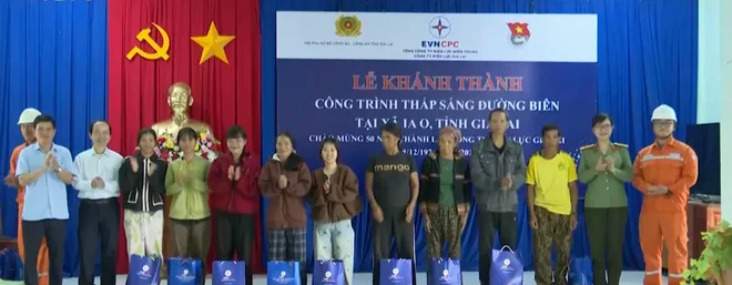 Thắp sáng đường biên tại Gia Lai: Ý Đảng hợp lòng dân- Ảnh 1. Thắp sáng đường biên tại Gia Lai: Ý Đảng hợp lòng dân- Ảnh 1.
