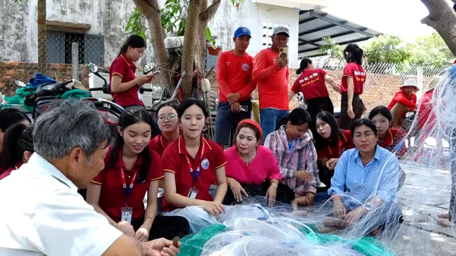 Phụ nữ l&agrave;ng biển đưa di sản qu&ecirc; hương th&agrave;nh sinh kế du lịch- Ảnh 4.