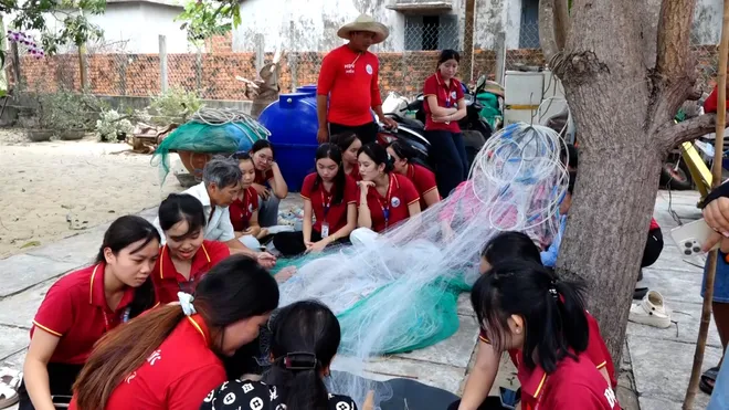 Phụ nữ l&agrave;ng biển đưa di sản qu&ecirc; hương th&agrave;nh sinh kế du lịch- Ảnh 3.