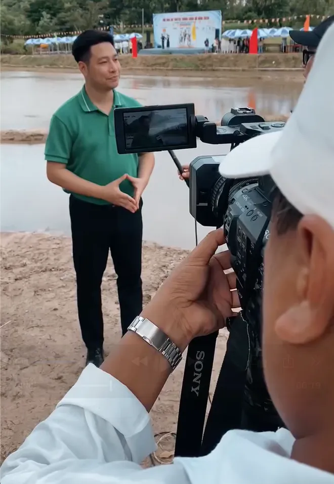 Rộn ràng ngày Hội đua bò chùa Rô - Ảnh 7.