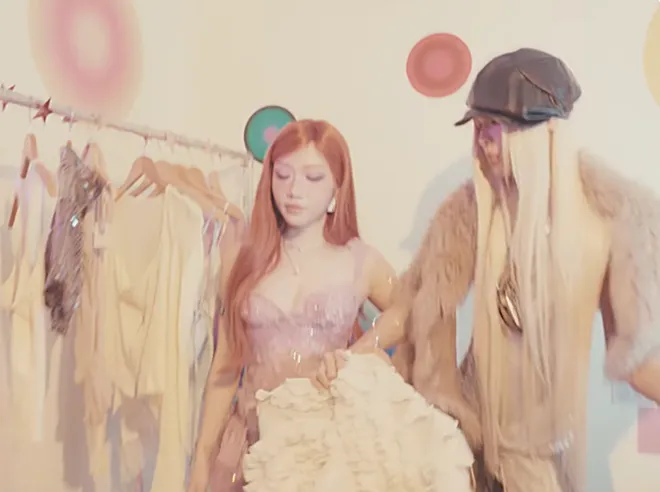 Hậu trường "Xoay tr&ograve;n" trở th&agrave;nh c&acirc;u chuyện trong MV mới của Orange - Ảnh 2.