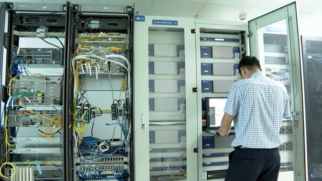 Điện lực Quảng Ngãi ứng dụng công nghệ, nâng tầm vận hành lưới điện- Ảnh 3. Điện lực Quảng Ngãi ứng dụng công nghệ, nâng tầm vận hành lưới điện- Ảnh 3.