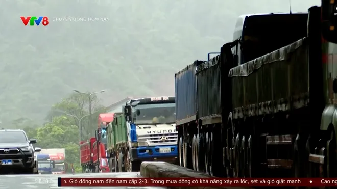 Quảng Trị khẩn trương khắc phục sạt lở, bảo đảm an toàn sau mưa lớn- Ảnh 6. Quảng Trị khẩn trương khắc phục sạt lở, bảo đảm an toàn sau mưa lớn- Ảnh 6.