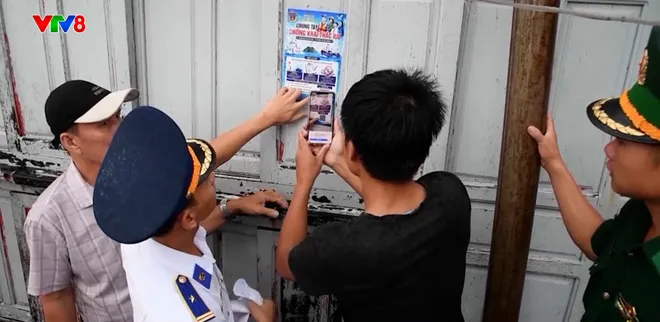 Mã QR theo tàu cá ra khơi- Ảnh 2. Mã QR theo tàu cá ra khơi- Ảnh 2.