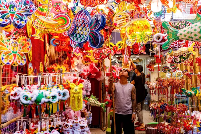 Thị trường Trung thu 2026: Đồ chơi truyền thống, handmade l&ecirc;n ng&ocirc;i - Ảnh 3.