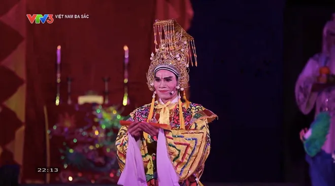 Việt Nam đa sắc: T&igrave;m lại h&agrave;o quang v&agrave; vẻ đẹp rực rỡ, lộng lẫy của nghệ thuật h&aacute;t bội - Ảnh 19.