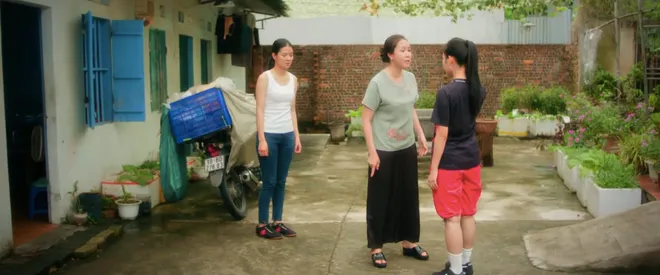 Đội bóng nữ làng Xuân - Tập 5: Muốn giúp Đào nhưng Minh càng làm mọi chuyện tệ hơn - Ảnh 4.