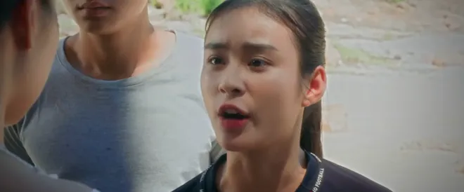 Đội bóng nữ làng Xuân - Tập 5: Muốn giúp Đào nhưng Minh càng làm mọi chuyện tệ hơn - Ảnh 23.