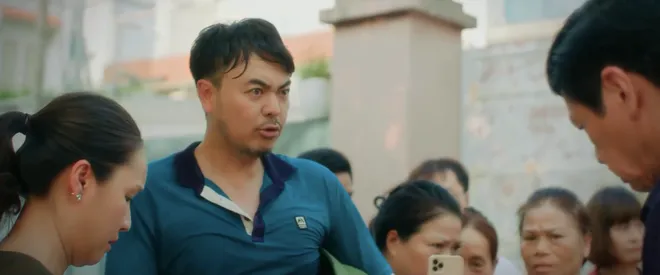 Đội bóng nữ làng Xuân - Tập 6: Minh không muốn truy cứu con trai Quốc (Tuấn Tú) - Ảnh 1.