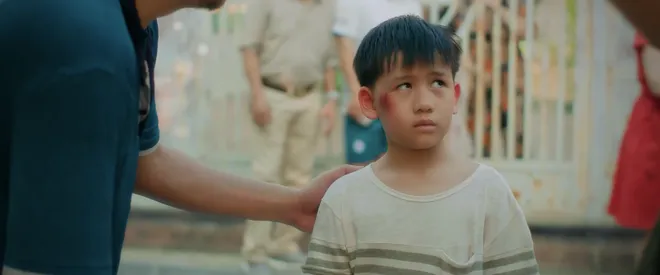 Đội bóng nữ làng Xuân - Tập 6: Minh không muốn truy cứu con trai Quốc (Tuấn Tú) - Ảnh 4.