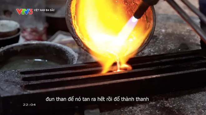 Việt Nam đa sắc: Chạm bạc Lao Xa - gìn giữ nghề chạm bạc truyền thống - Ảnh 7.