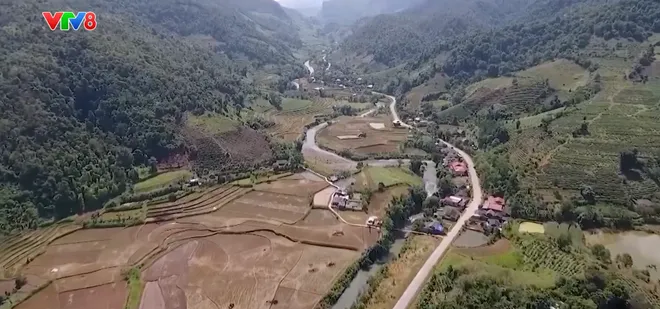 Độc đáo bản sắc văn hóa dân tộc Lự, gìn giữ giá trị truyền thống giữa dòng chảy hiện đại- Ảnh 1. Độc đáo bản sắc văn hóa dân tộc Lự, gìn giữ giá trị truyền thống giữa dòng chảy hiện đại- Ảnh 1.