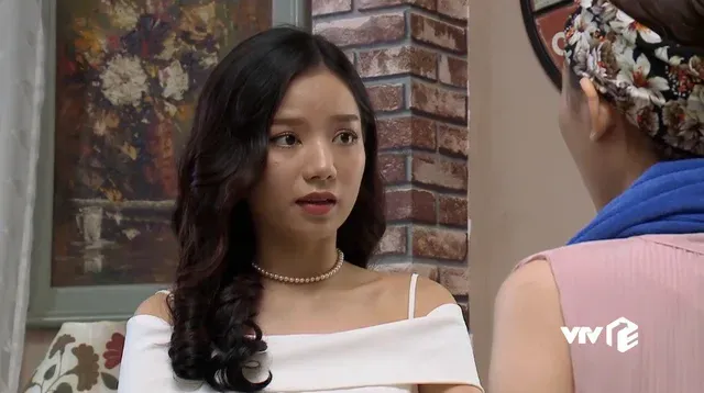 L&ecirc; Hạ Anh trở lại ấn tượng sau 'Mưa đỏ' - Ảnh 6.