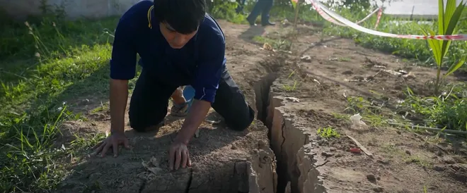 Phù sa - Tập 22: Chơn giúp bà con Bình Hòa lúc lâm nguy - Ảnh 3.
