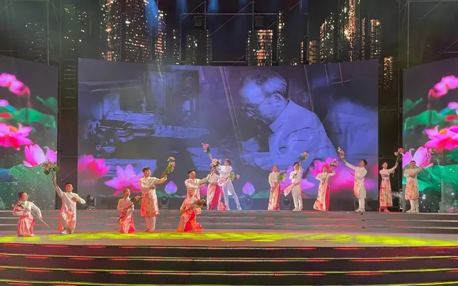 Không gian văn hóa Hồ Chí Minh: Điểm tựa cho công nghiệp văn hóa - Ảnh 2.