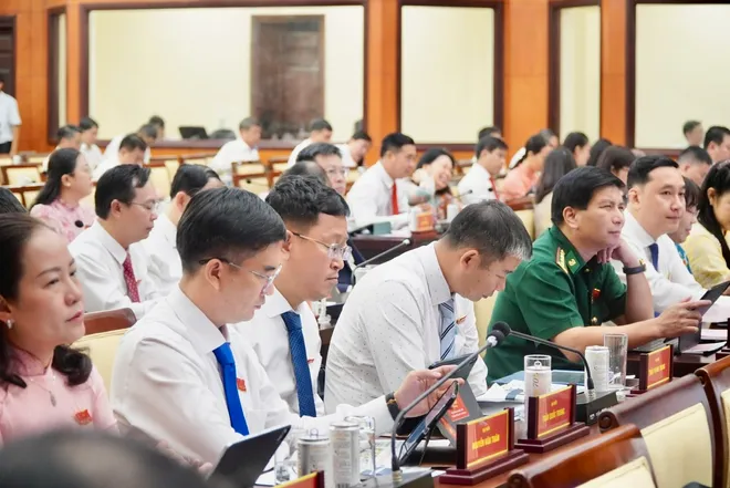 HĐND TP Hồ Chí Minh xem xét nhiều nghị quyết triển khai Luật Phát triển đô thị - Ảnh 6.