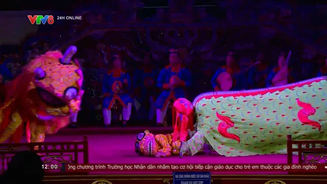 Múa lân kể chuyện tình mẫu tử trong cung đình Huế- Ảnh 4. Múa lân kể chuyện tình mẫu tử trong cung đình Huế- Ảnh 4.