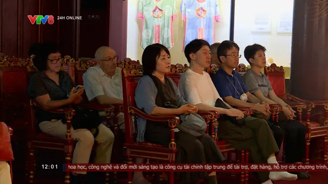 Múa lân kể chuyện tình mẫu tử trong cung đình Huế- Ảnh 8. Múa lân kể chuyện tình mẫu tử trong cung đình Huế- Ảnh 8.