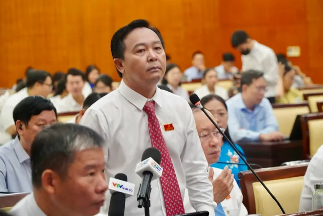 TP Hồ Chí Minh đưa bác sĩ bệnh viện lớn về trạm y tế, miễn phí chạy thận cho người nghèo - Ảnh 3.