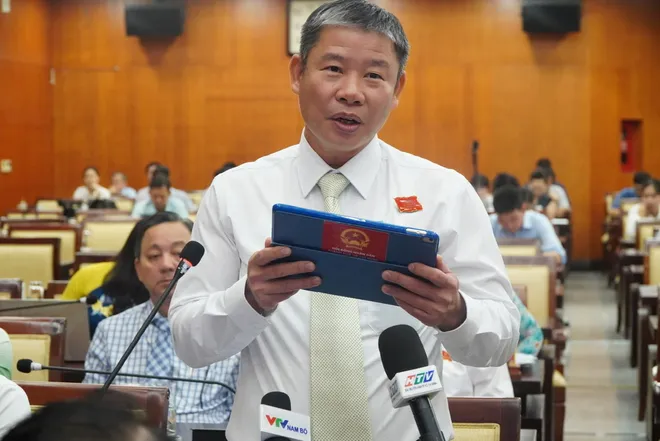 TP Hồ Chí Minh đưa bác sĩ bệnh viện lớn về trạm y tế, miễn phí chạy thận cho người nghèo - Ảnh 4.