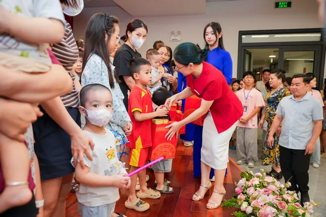 Tết Trung thu &ndash; Tết sẻ chia 2026 mang y&ecirc;u thương đến trẻ em kh&oacute; khăn - Ảnh 2.