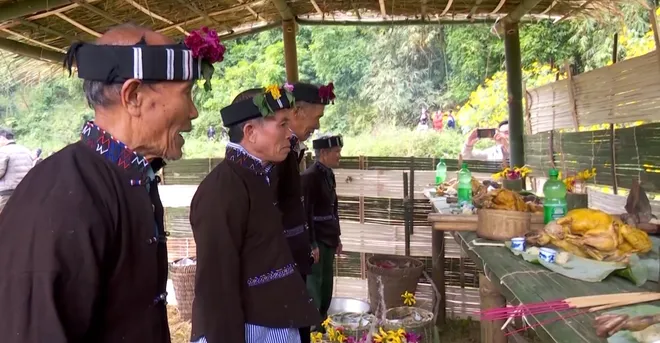 Giữ hồn di sản dân tộc Lự trong vòng xoay hiện đại hóa- Ảnh 3. Giữ hồn di sản dân tộc Lự trong vòng xoay hiện đại hóa- Ảnh 3.